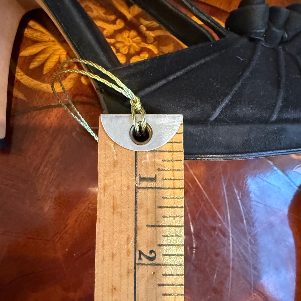 NWOT Delman Black Suede Leather Slingback 4.5”Heels w/Ruffle Size 7.5 MSRP $345 - Picture 14 of 15